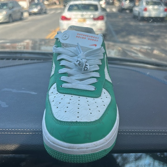 Nike Louis Vuitton, white&green, perfect condition. Ready to go!!! - Picture 2 of 5